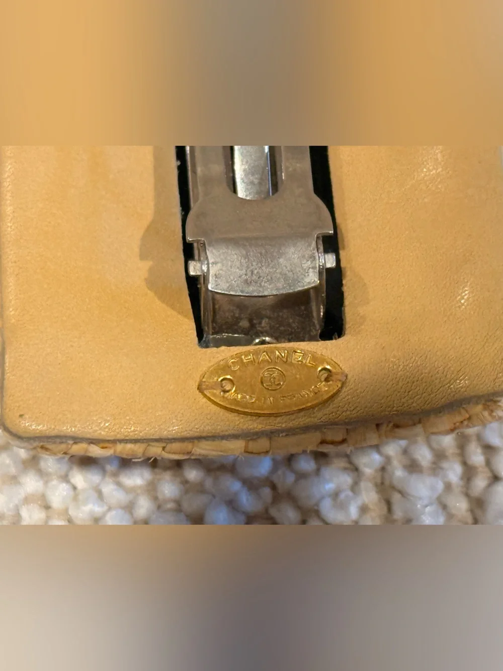 CHANEL Raffia Barrette with wooden CC logo - rare - Picture 4 of 4